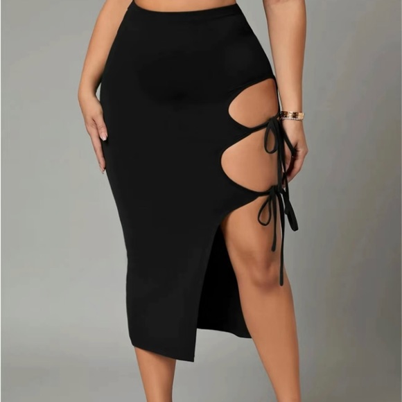Dresses & Skirts - NWT Solid Bodycon Skirt , Split Slim Casual For Soring Slay on That one Leg